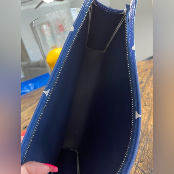 Louis Vuitton Escale Toiletry 26 RARE FIND - Picture 2 of 8